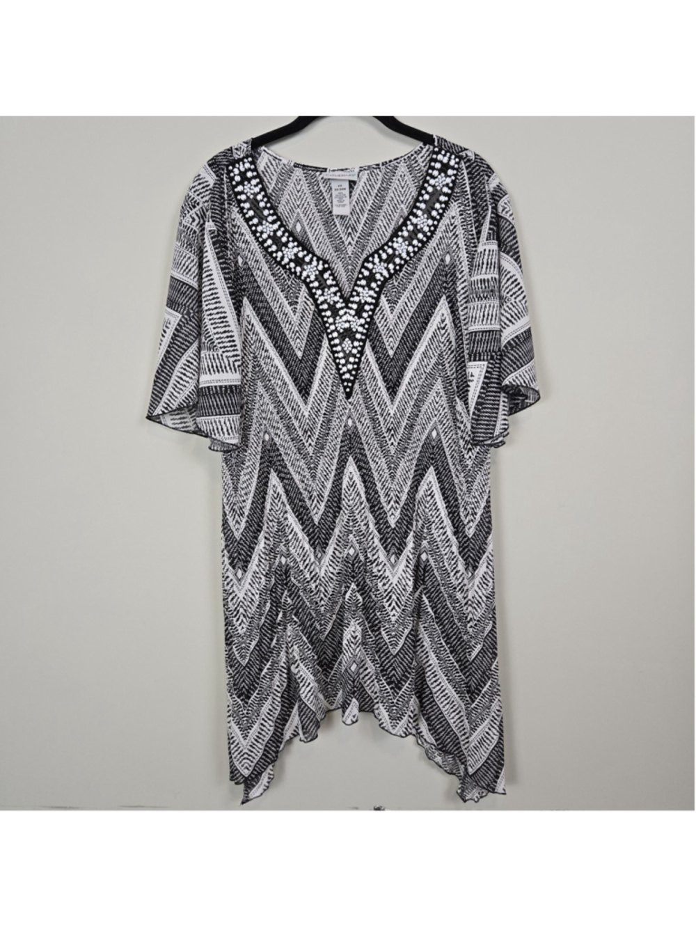 Catherines Womens Crinkle Beaded Tunic Top 2X Black Artsy Eclectic Asymmetric